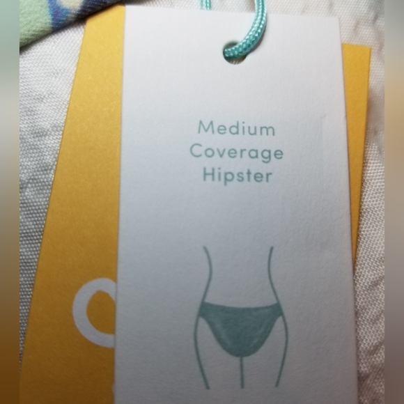 NWT MEDIUM COVERAGE HIPSTER SPLIT SIDES BIKINI BOTTOM FLORAL HAWAII. cute - Picture 3 of 4